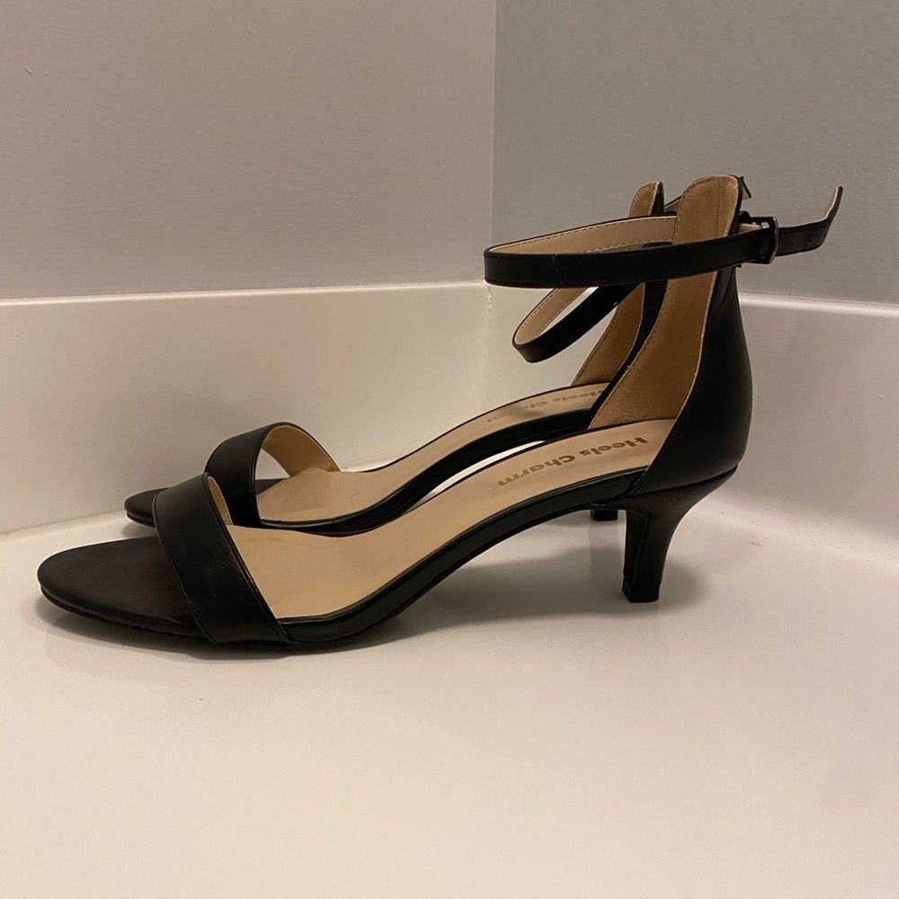 Black 2.5 inch heels size 9